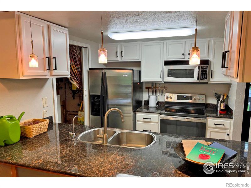 3295 34th St #67, Boulder, CO 80301