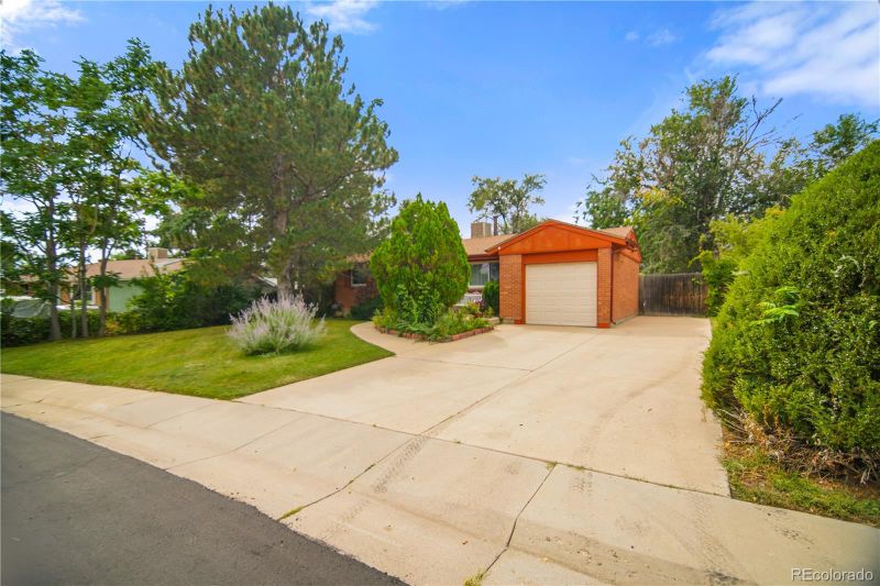 8301 Wyandot St, Denver, CO 80221