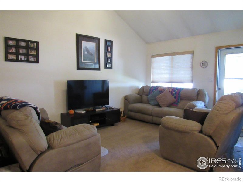 2110 Meadow Ct, Longmont, CO 80501