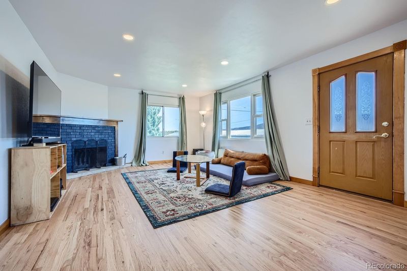 320 S Burdette St, Woodland Park, CO 80863