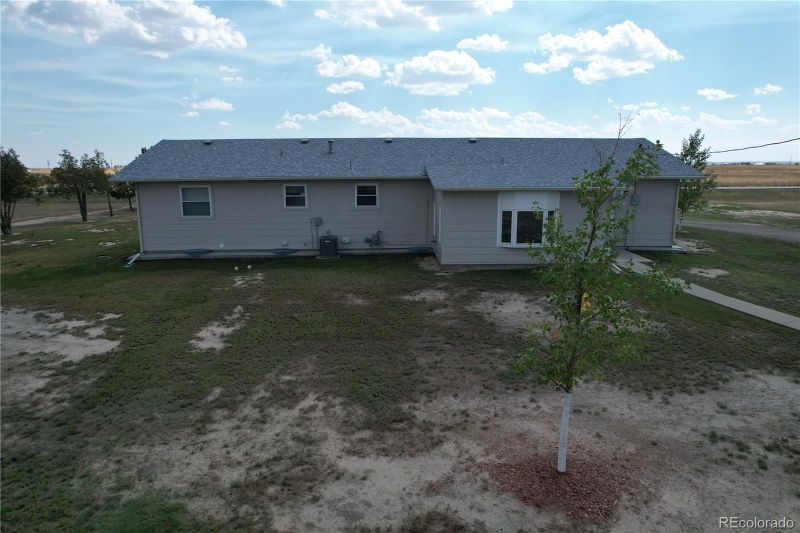 607 E Thomas Ave, Byers, CO 80103
