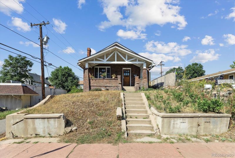 3225 N Clay St, Denver, CO 80211