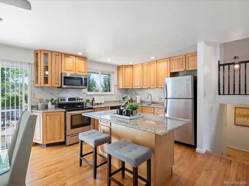 880 W 7th Avenue Dr, Broomfield, CO 80020