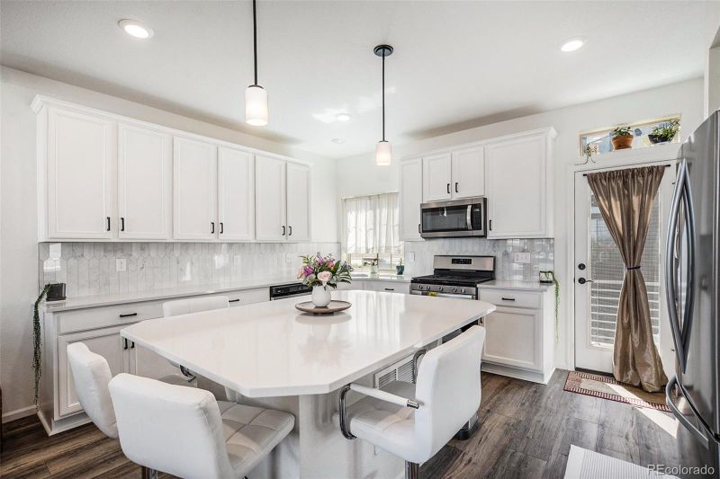 18392 E 100th Pl, Commerce City, CO 80022