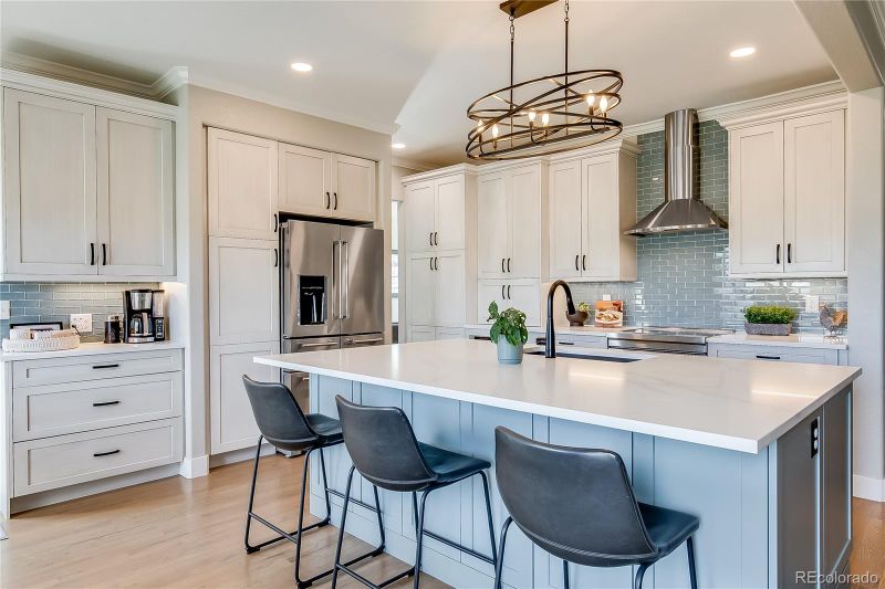 4611 Whitehall Ln, Highlands Ranch, CO 80126