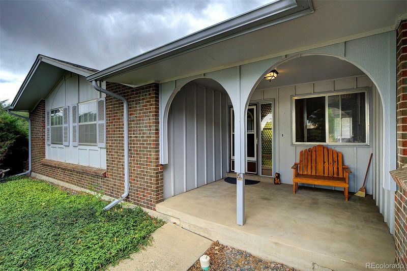 891 S Newcombe Way, Lakewood, CO 80226