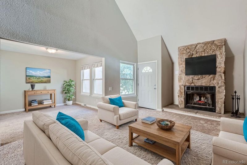2852 S Vaughn Way, Aurora, CO 80014