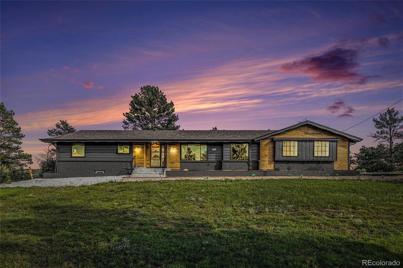 9524 N Surrey Dr, Castle Rock, CO 80108