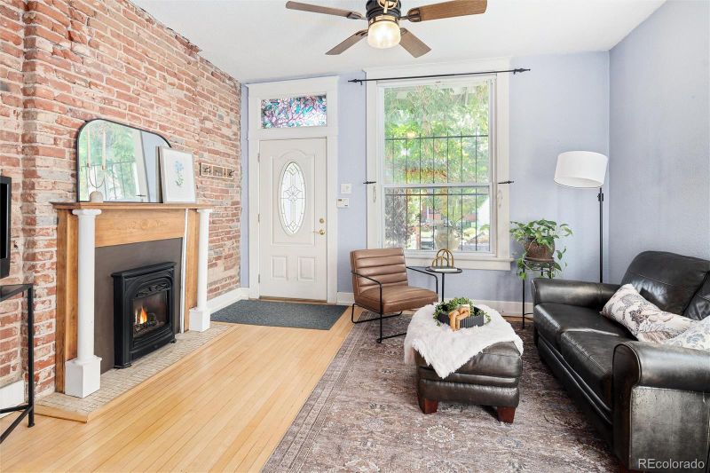 2553 N High St, Denver, CO 80205