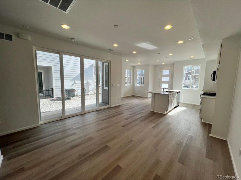 22853 E Tufts Ave #B, Aurora, CO 80015