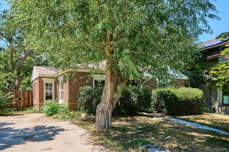 3031 N Milwaukee St, Denver, CO 80205