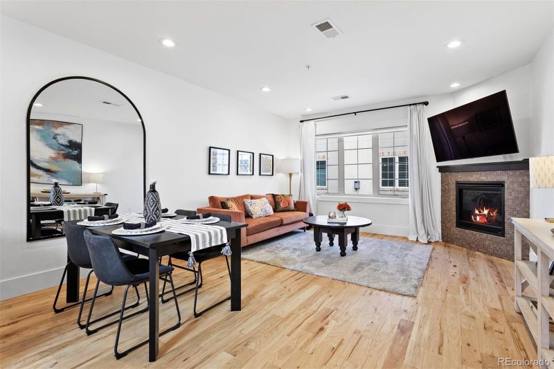 948 S Pearl St #102, Denver, CO 80209
