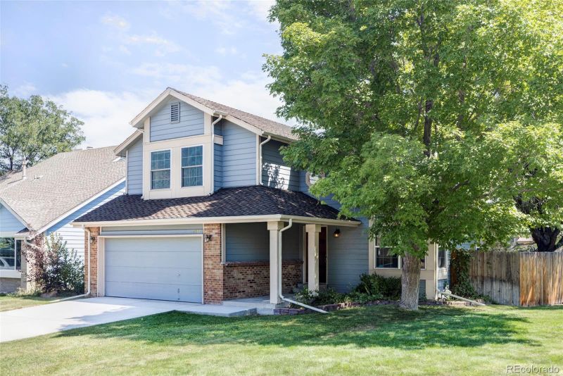 7950 S Race Ct, Centennial, CO 80122