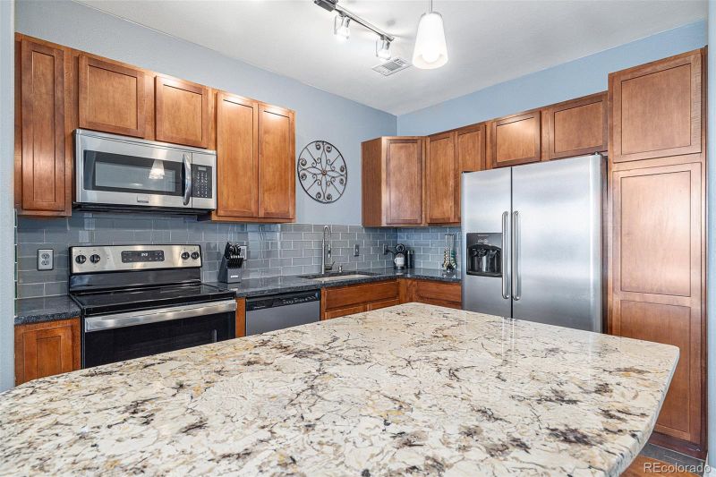 10184 Park Meadows Dr #1218, Lone Tree, CO 80124