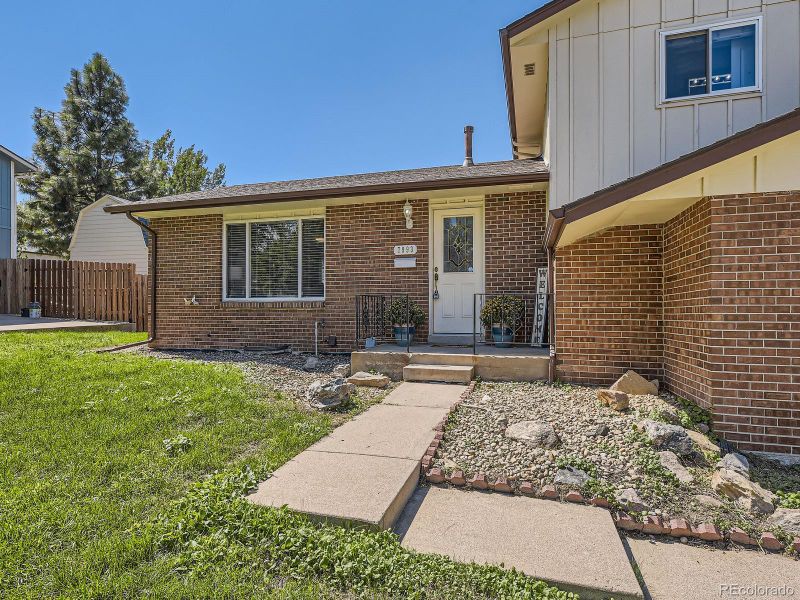 7993 S Jay Dr, Littleton, CO 80128