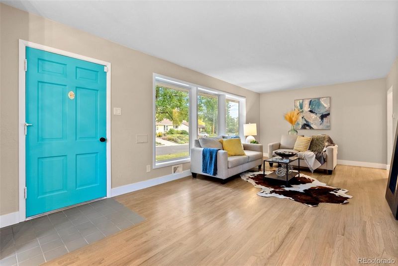 2541 S Clermont St, Denver, CO 80222