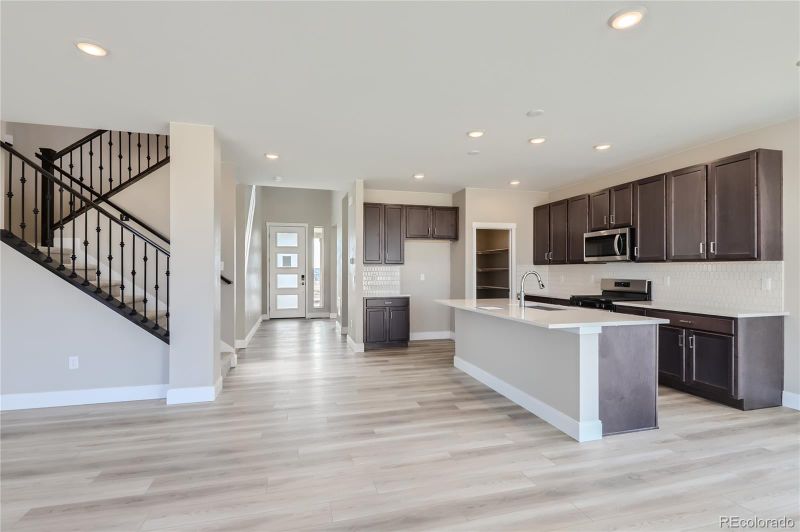 5721 Wayfarer Cir, Firestone, CO 80504