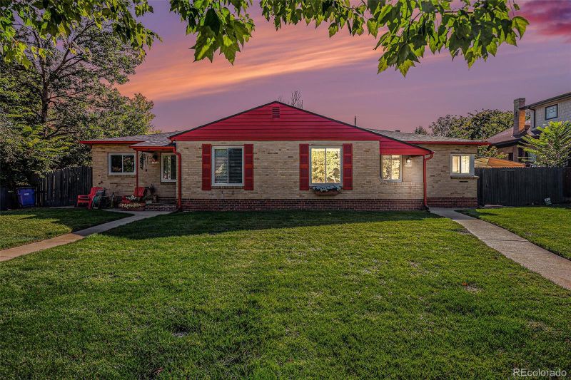 1610 Albion St, Denver, CO 80220