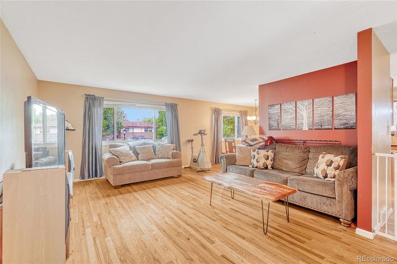 1314 Mount Evans Dr, Longmont, CO 80504