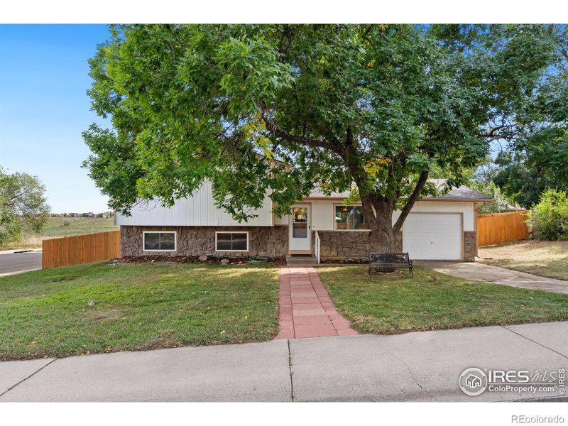 217 Gary Dr, Fort Collins, CO 80525