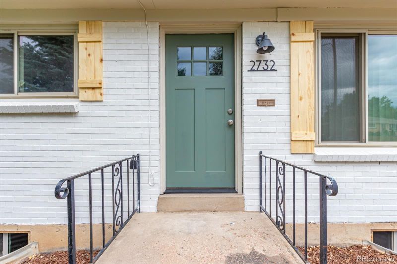 2732 S Grove St, Denver, CO 80236