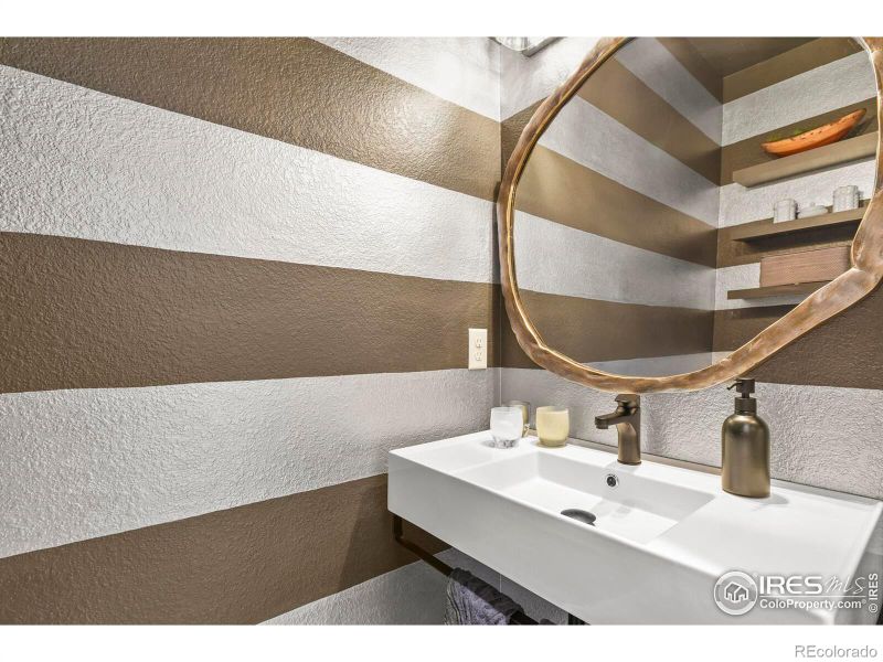 327 E Simpson St, Lafayette, CO 80026