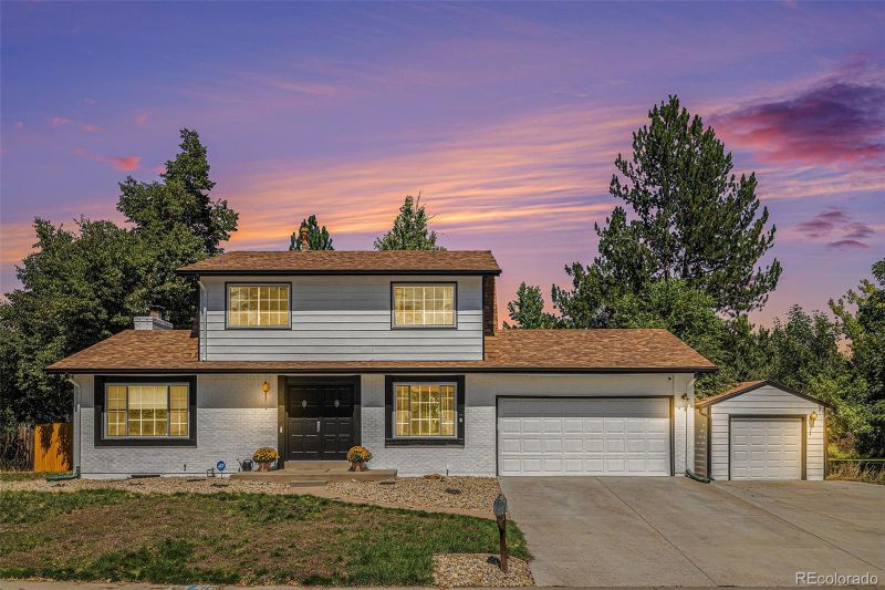 6681 W Elmhurst Ave, Littleton, CO 80128