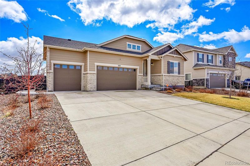 284 S Titus St, Aurora, CO 80018