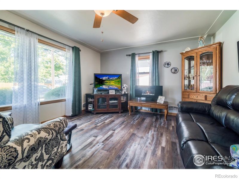 910 Edmunds St, Brush, CO 80723