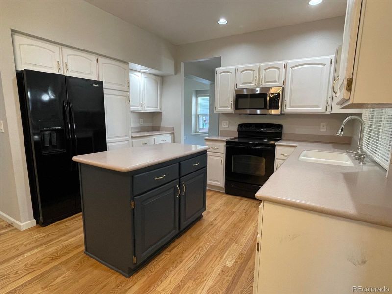 9242 Buttonhill Ct, Highlands Ranch, CO 80130