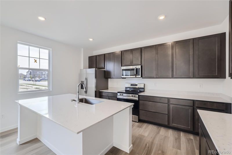 10960 Norfolk Ct, Commerce City, CO 80022