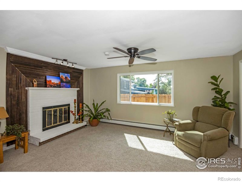 6591 Saulsbury Ct, Arvada, CO 80003