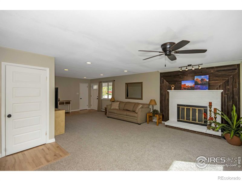 6591 Saulsbury Ct, Arvada, CO 80003