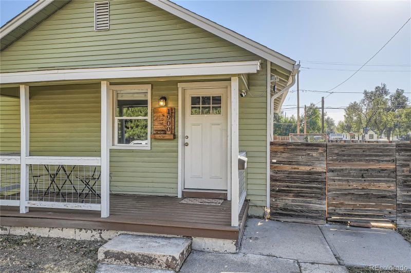 1900 Dallas St, Aurora, CO 80010