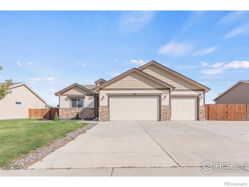 303 11th Ave, Wiggins, CO 80654