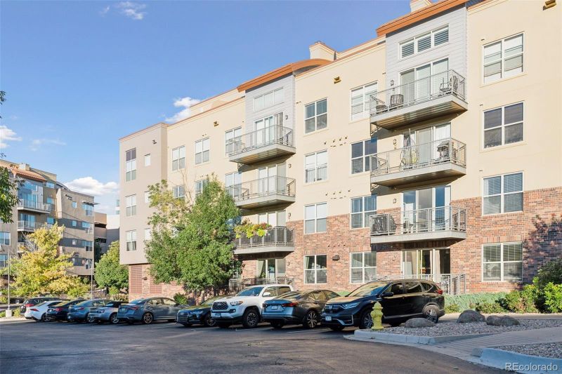 9019 E Panorama Cir #D307, Englewood, CO 80112