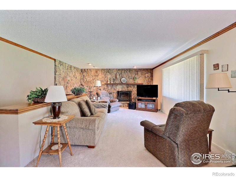 348 S 6th St, La Salle, CO 80645