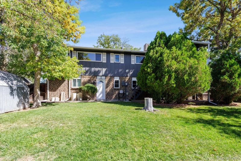675 S Oakland St, Aurora, CO 80012