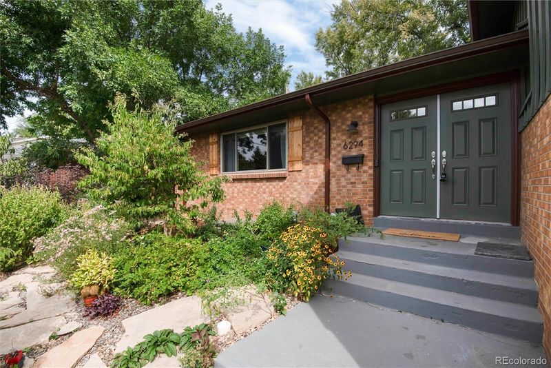 6294 S Cedar St, Littleton, CO 80120