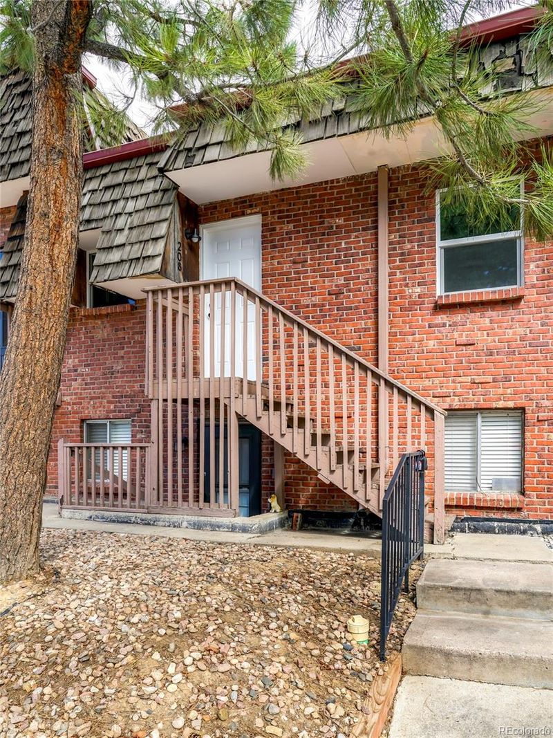 5401 E Warren Ave #208, Denver, CO 80222