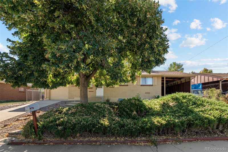 6073 Uno St, Arvada, CO 80003