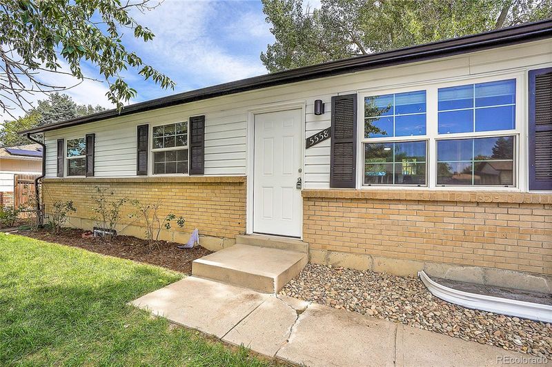 5558 Dillon St, Denver, CO 80239