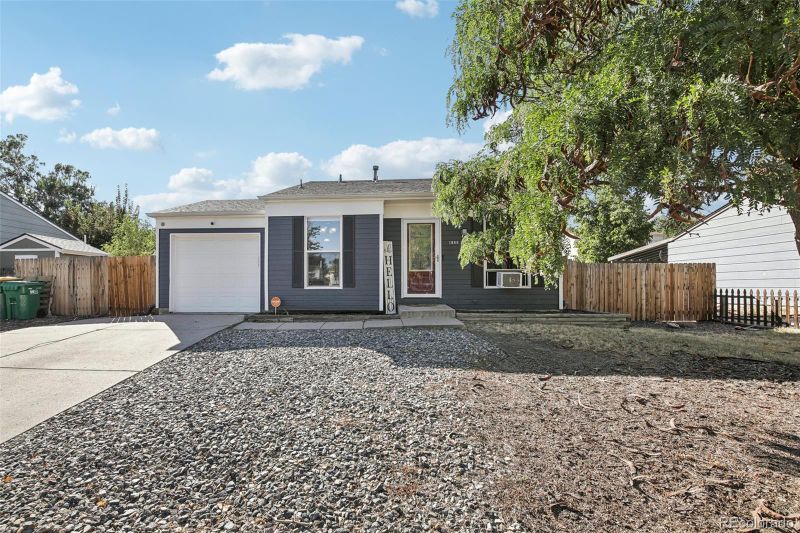 1989 Ceylon St, Aurora, CO 80011