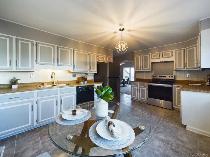545 Date St, Hudson, CO 80642