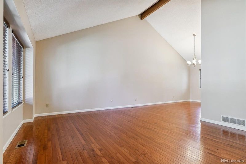 18985 E Kent Cir, Aurora, CO 80013