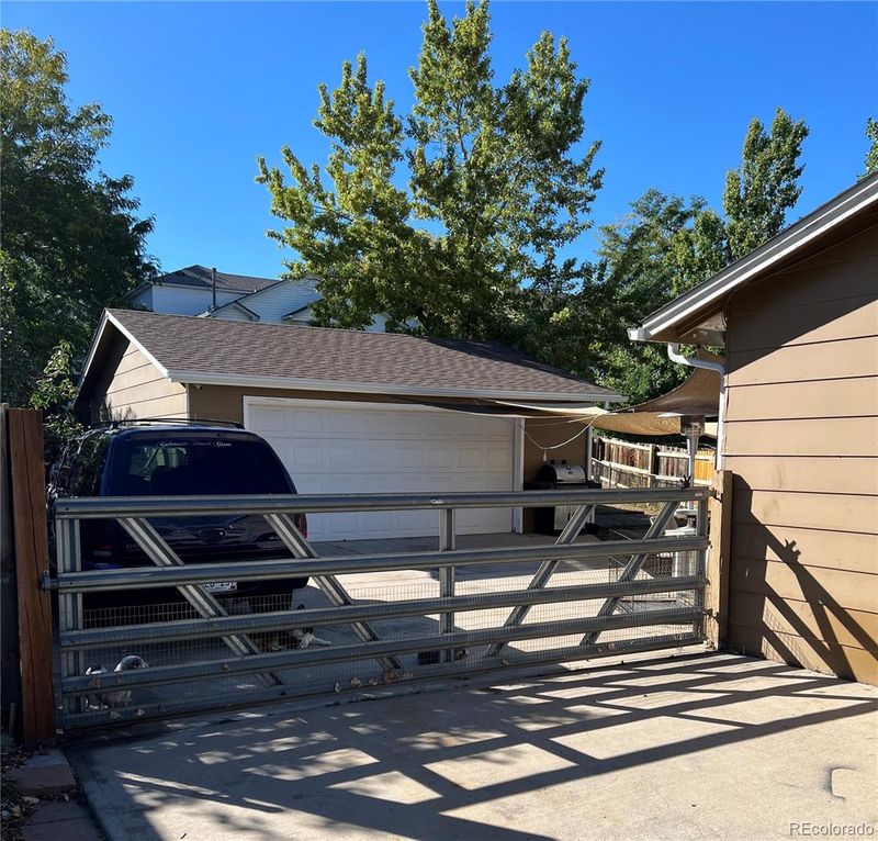 5917 Dunraven St, Golden, CO 80403