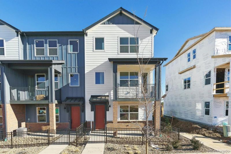 6854 Merseyside Ln, Castle Pines, CO 80108