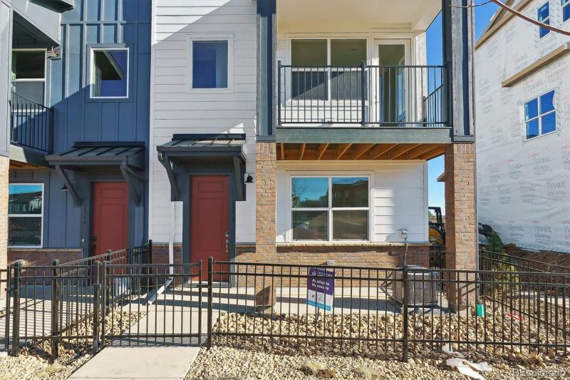 6854 Merseyside Ln, Castle Pines, CO 80108