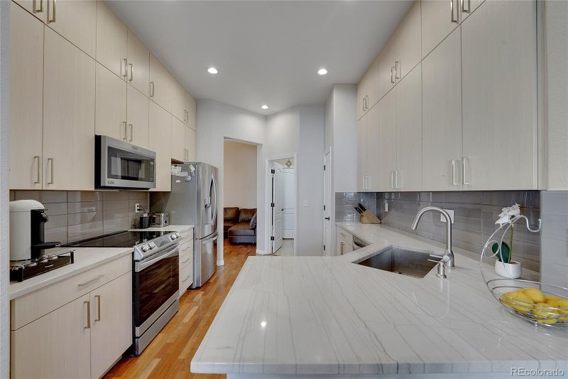 6145 S Paris St, Greenwood Village, CO 80111
