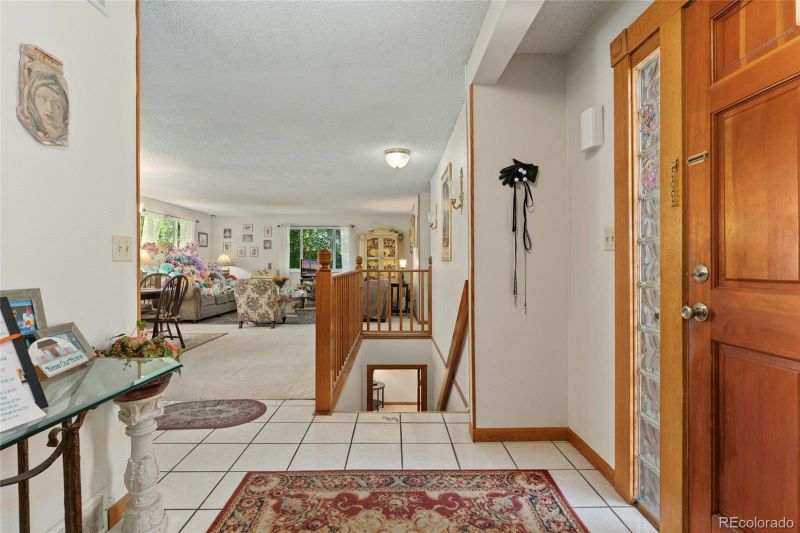 2538 S Ames Cir, Lakewood, CO 80227